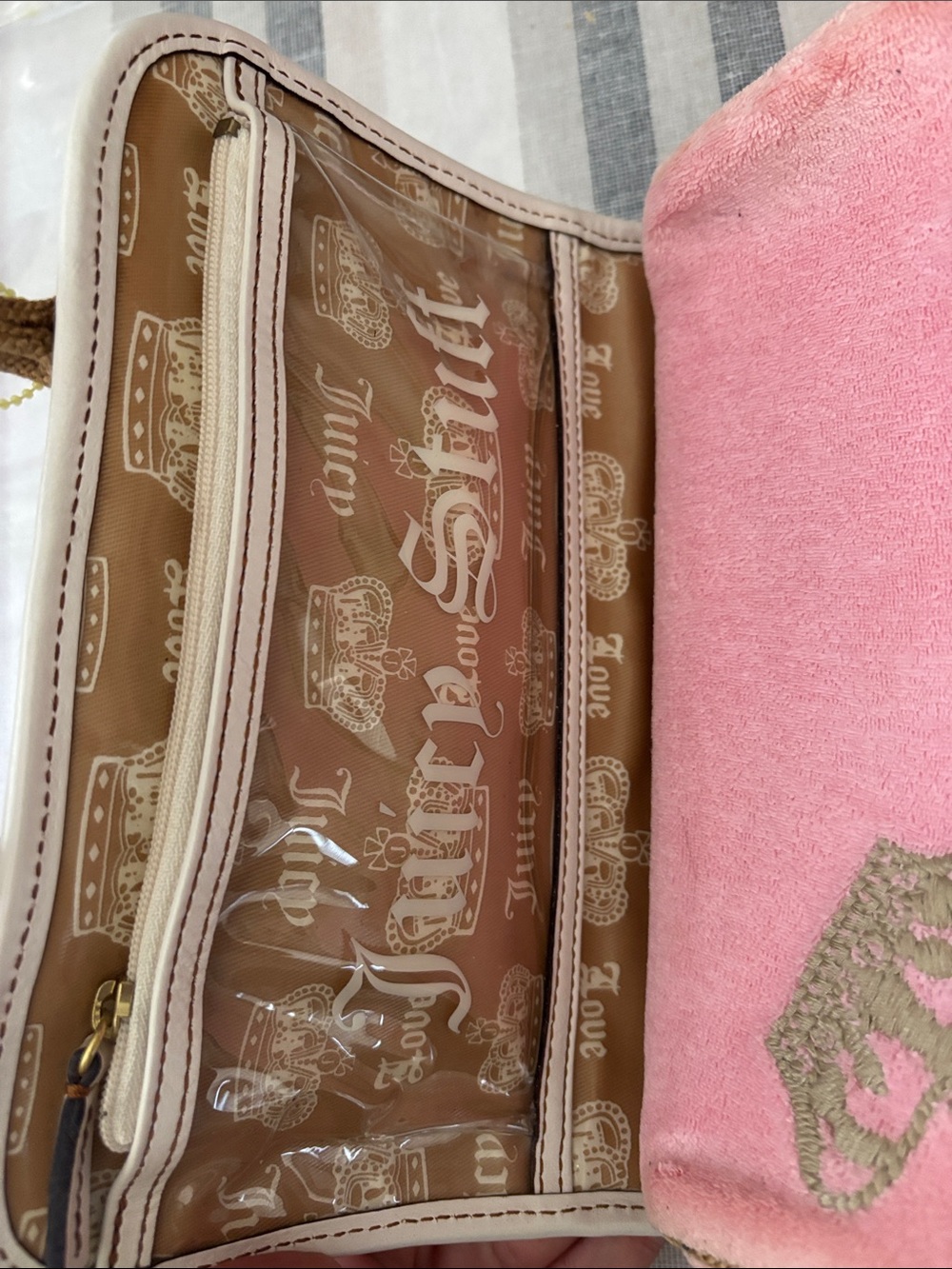 Vintage Pink Juicy Couture Makeup/Toiletry Bag - Picture 5 of 7